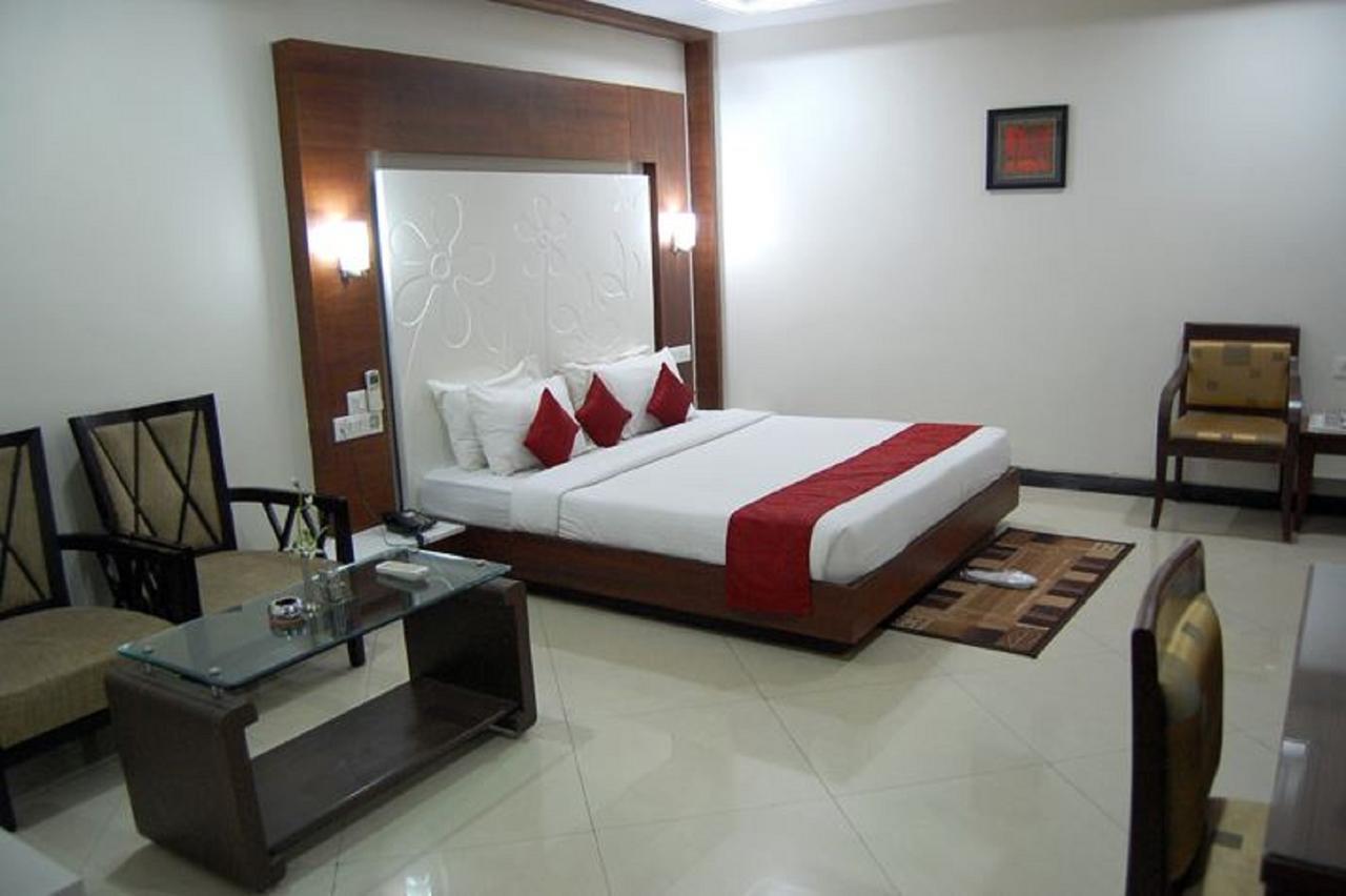 Hotel Amit International Bhilai Экстерьер фото