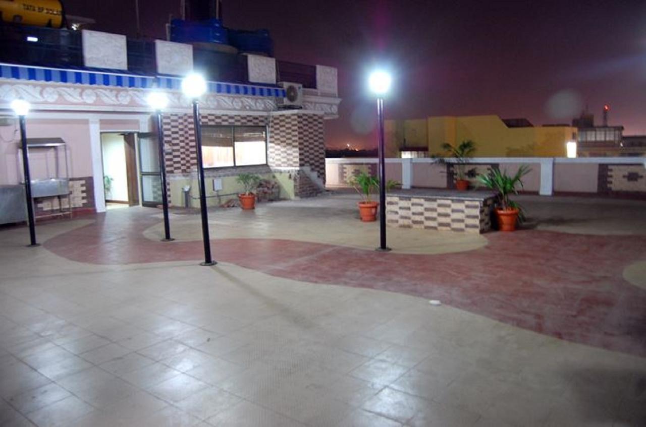 Hotel Amit International Bhilai Экстерьер фото