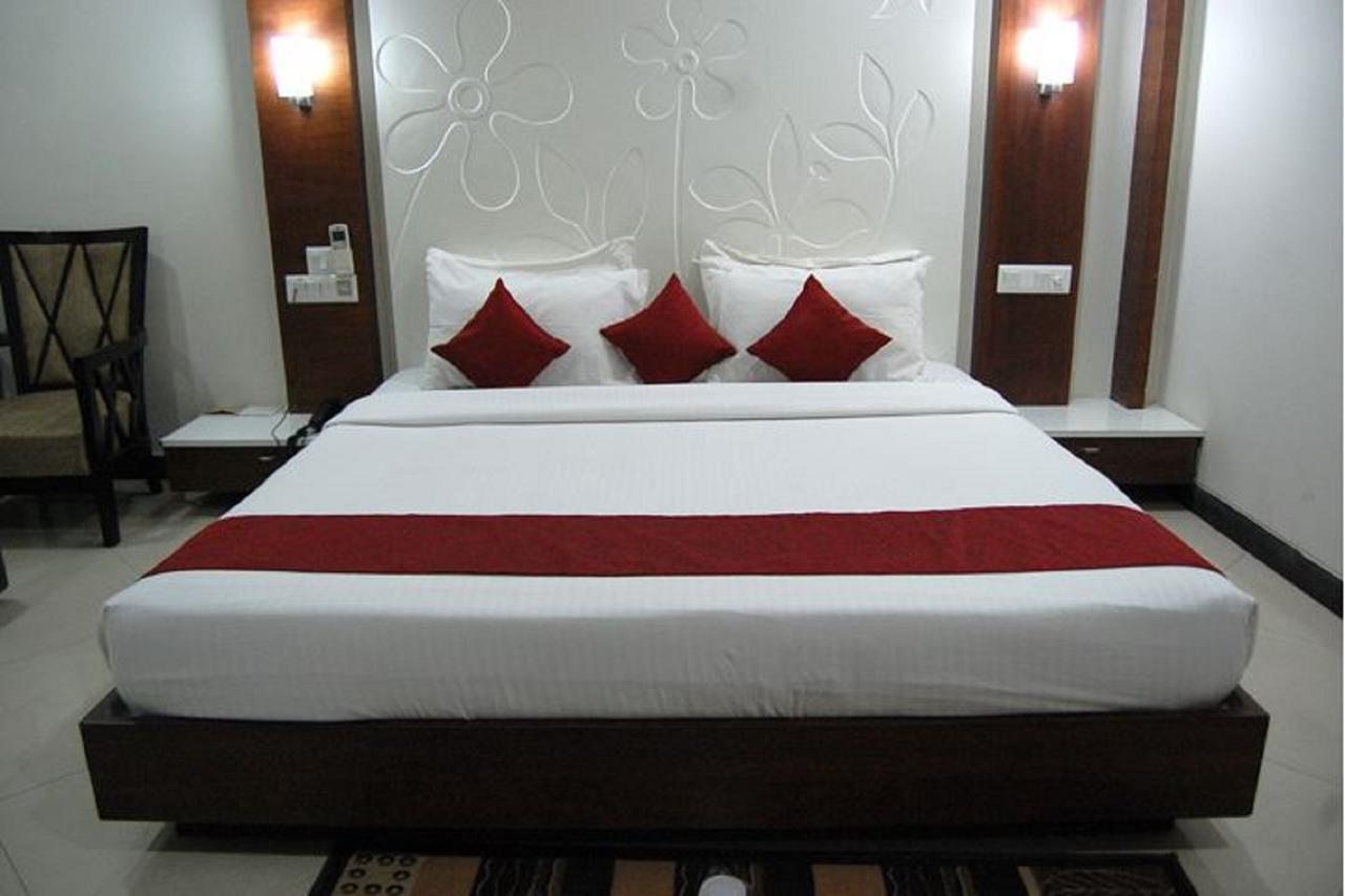 Hotel Amit International Bhilai Экстерьер фото