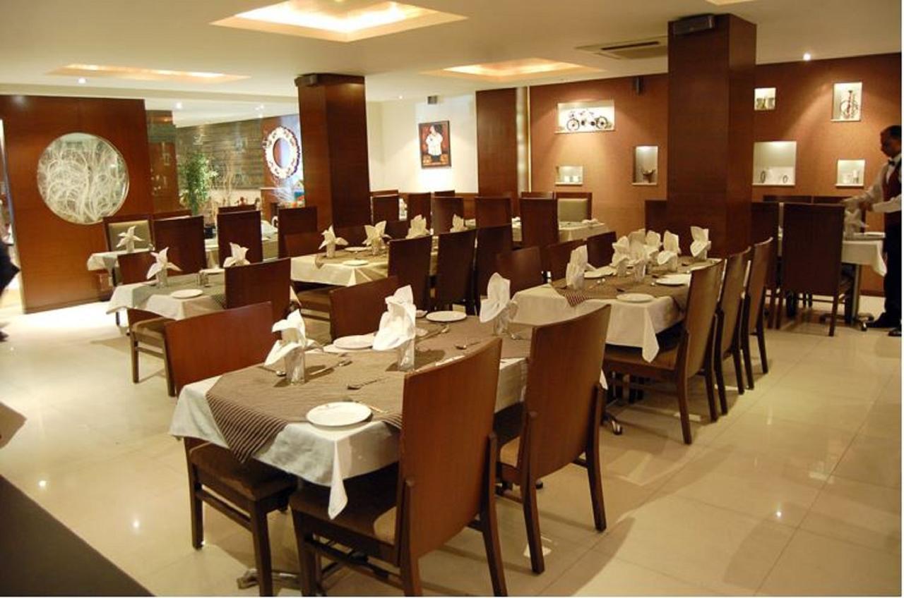 Hotel Amit International Bhilai Экстерьер фото