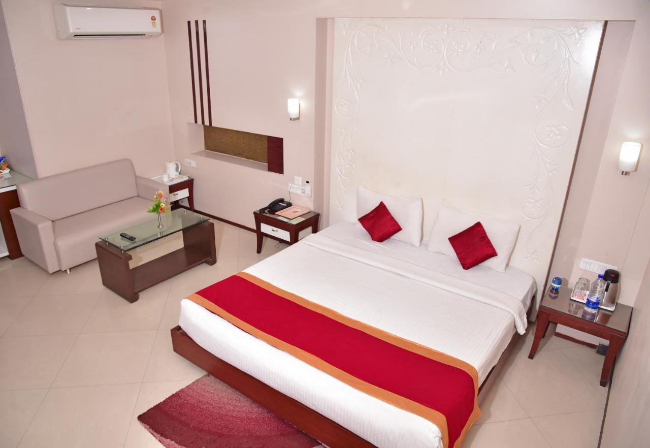 Hotel Amit International Bhilai Экстерьер фото