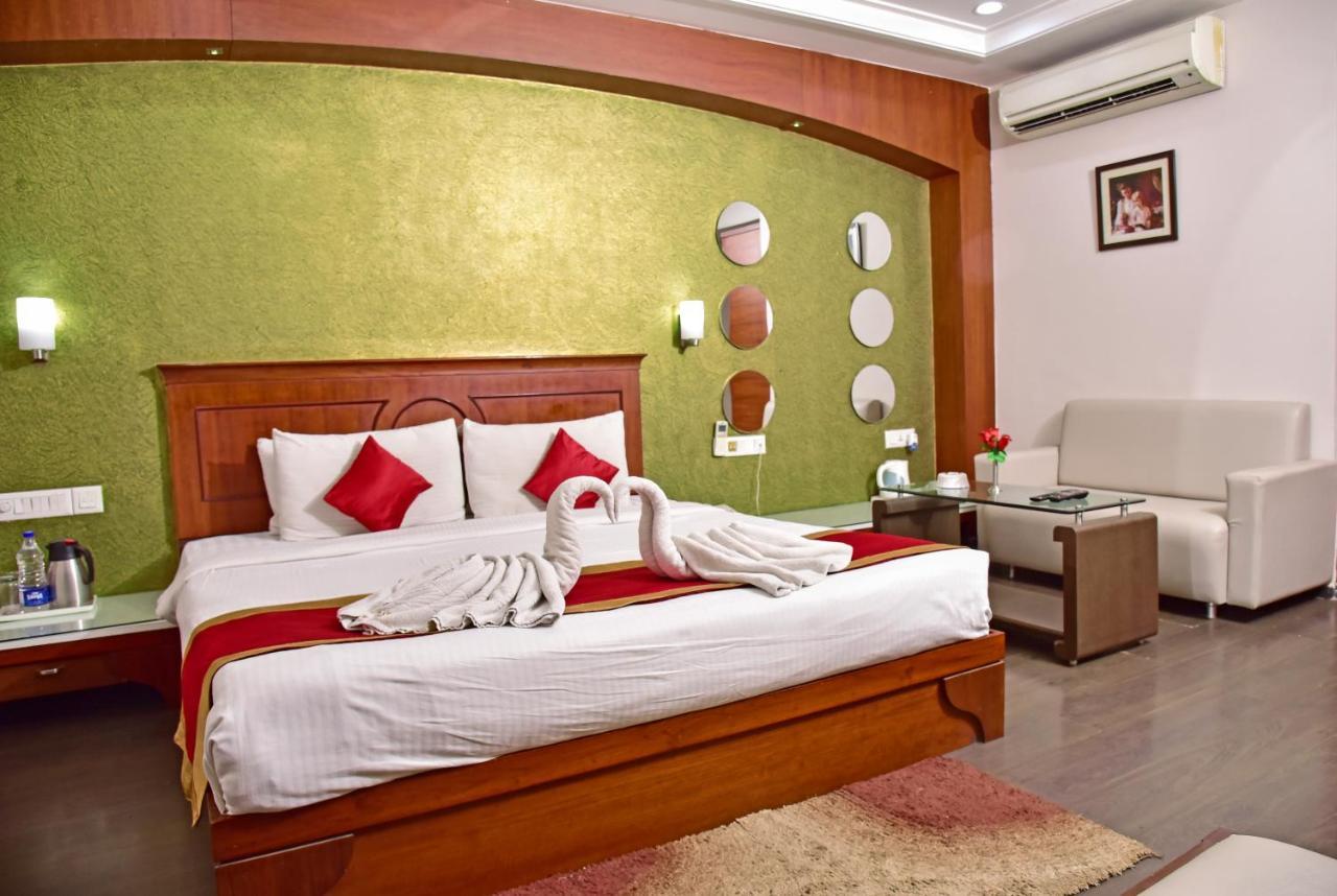 Hotel Amit International Bhilai Экстерьер фото
