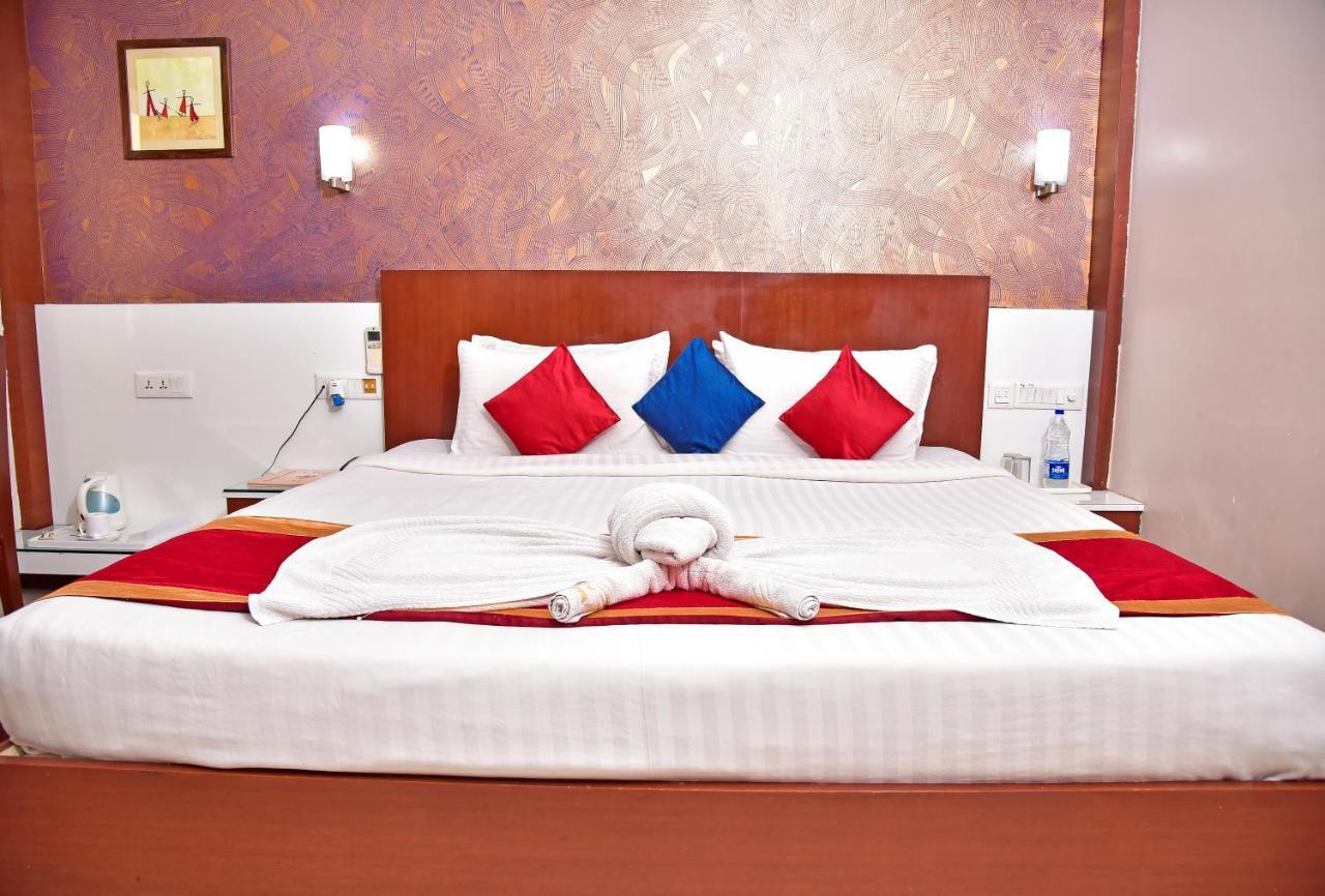 Hotel Amit International Bhilai Экстерьер фото